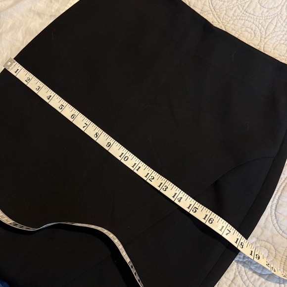 Diane Von Furstenberg Classic Black Pencil Skirt - Picture 7 of 12